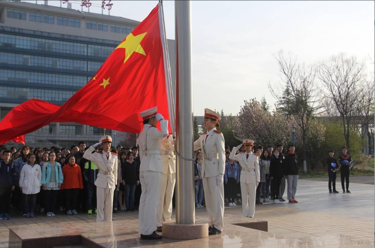 我不想见人我不敢出去玩怎么办？游戏画面